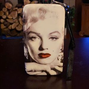 Marilyn Monroe wristlet phone credit card purse